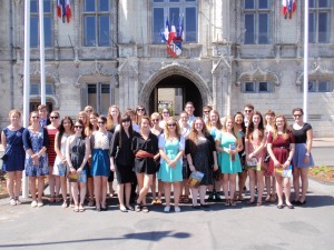 A group photo in front of the Mairie