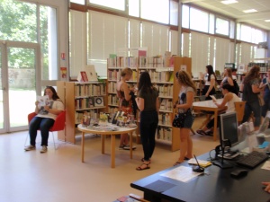 After our tour students had the chance to explore the library themselves!